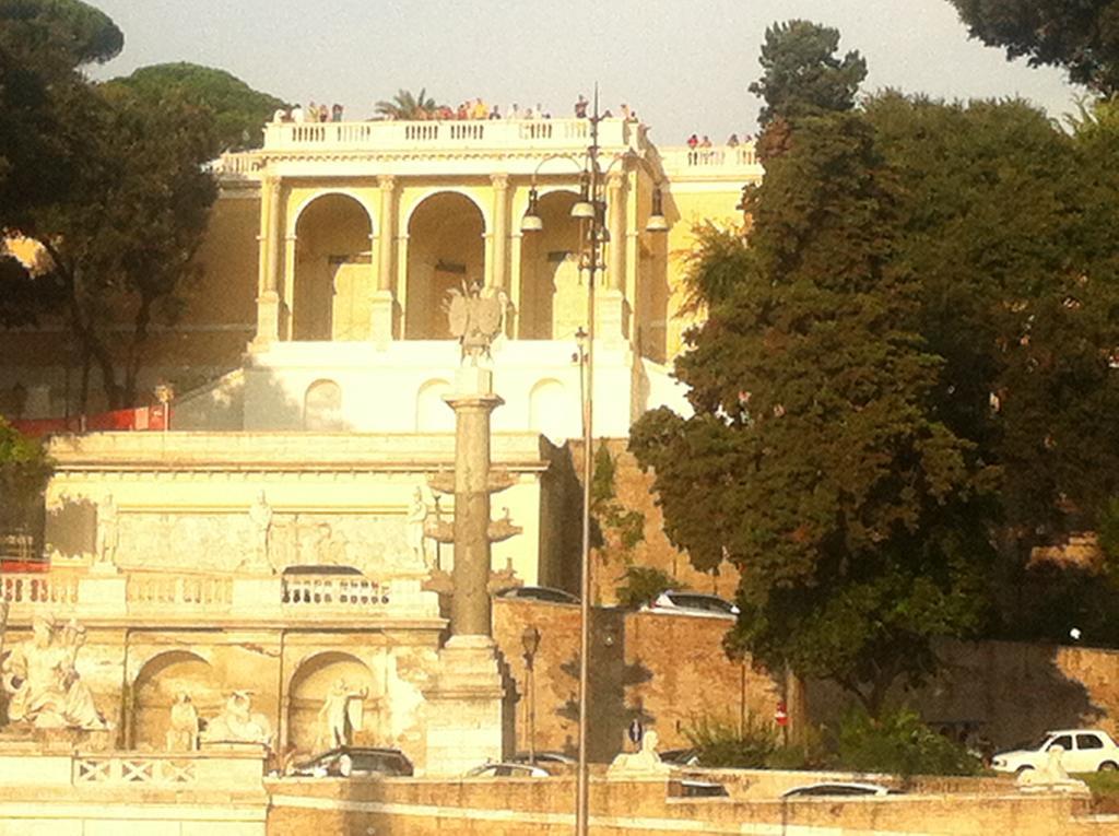 Piazza Del Popolo Rooms โรม ภายนอก รูปภาพ
